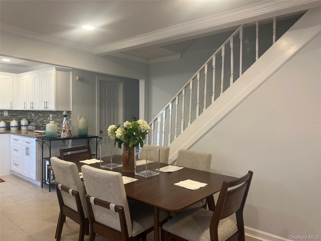 11 Washington Ave - Photo 2 of 6