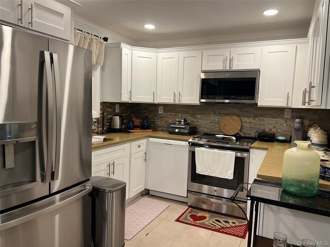11 Washington Ave - Photo 3 of 6