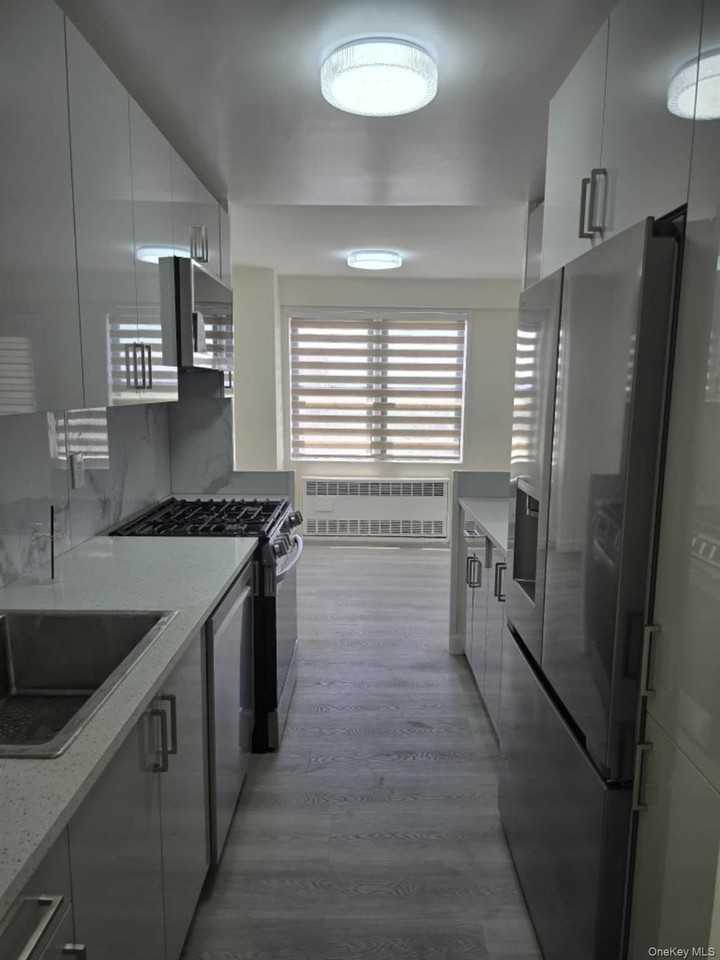 4255 Colden St #16P - Photo 7 of 16