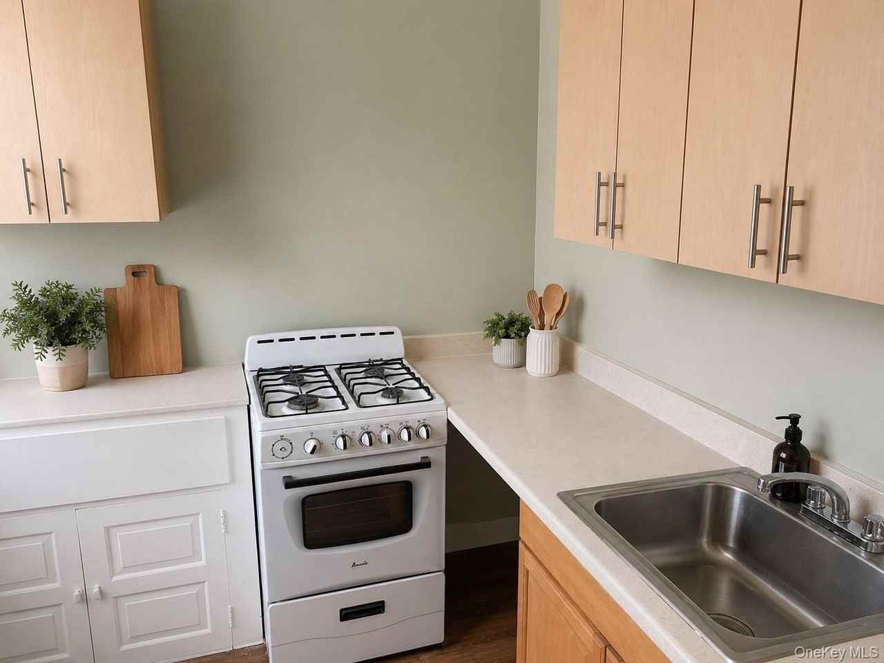 245 Main St #1 - Photo 2 of 7