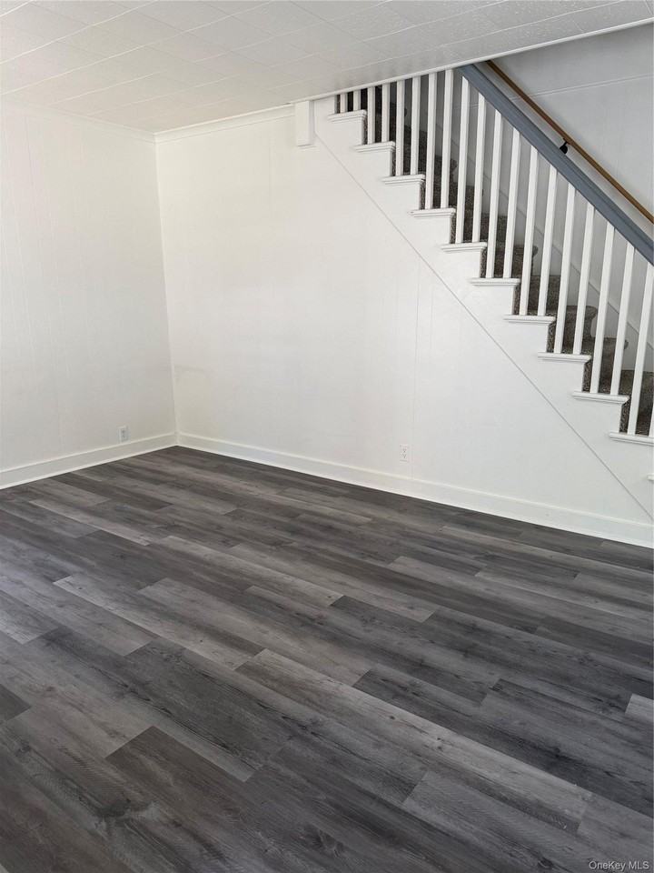 9 Franklin St - Photo 3 of 13