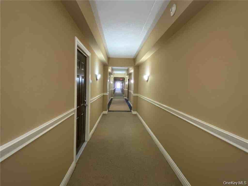 31 Greenridge Ave #2C - Photo 4 of 18
