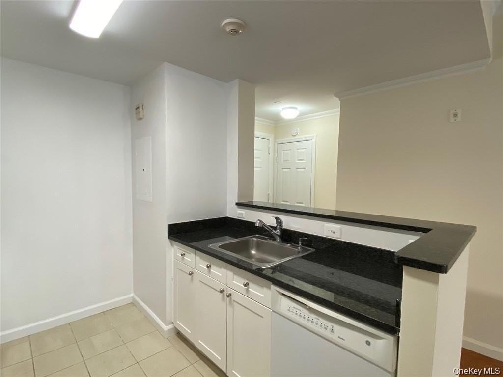 31 Greenridge Ave #2C - Photo 5 of 18