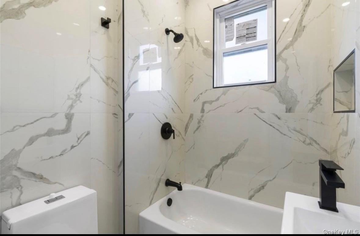254 Charles Ave #1 - Photo 4 of 7