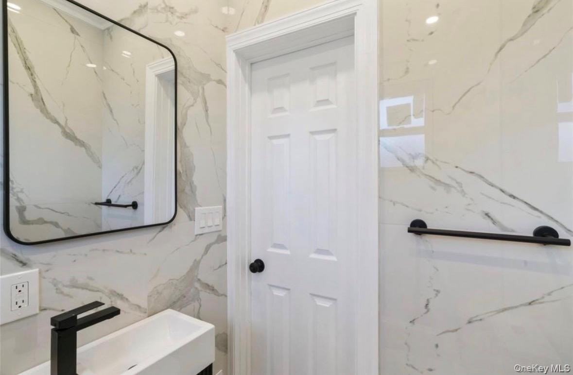 254 Charles Ave #1 - Photo 5 of 7