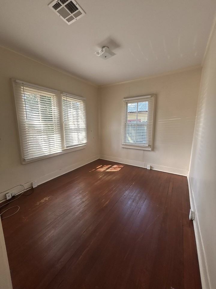 716 W Congress St #1 - Photo 7 of 12