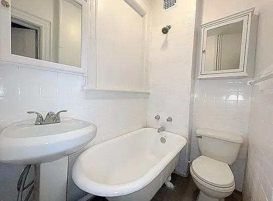 2172 Amsterdam Ave #LG - Photo 3 of 8