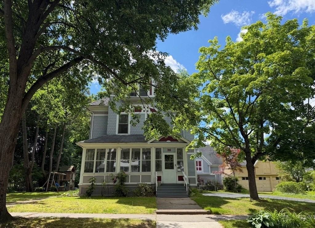 77 Nonotuck St #3