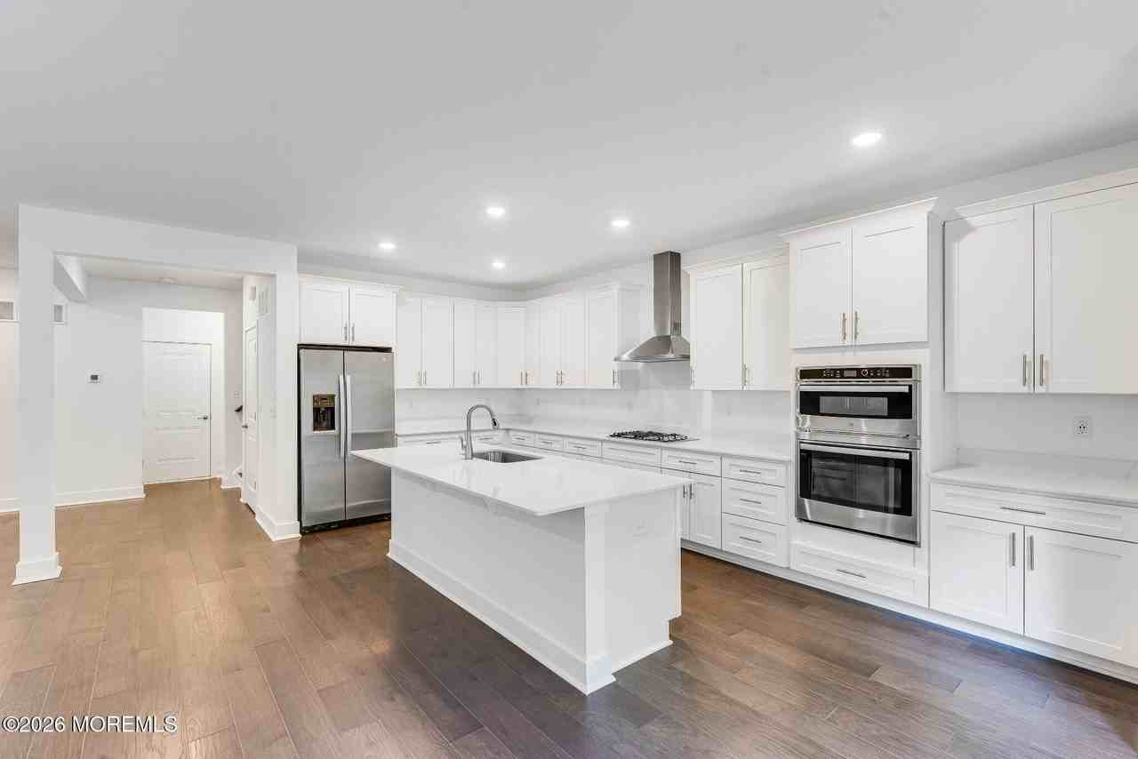 160 Woolley Ct - Photo 3 of 14