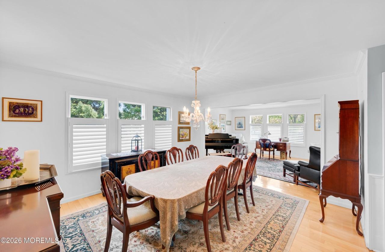 200 Beacon Blvd - Photo 7 of 33