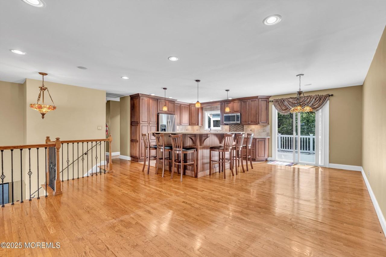 12 Windsor Rd - Photo 4 of 20
