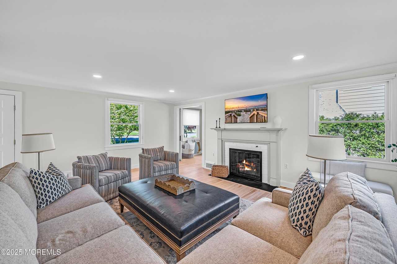 409 Trenton Blvd - Photo 6 of 50