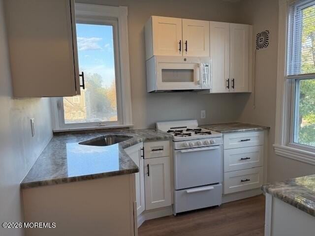 428 Garfield Ave #B - Photo 7 of 9