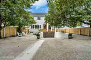 featured image of 306 7th Ave