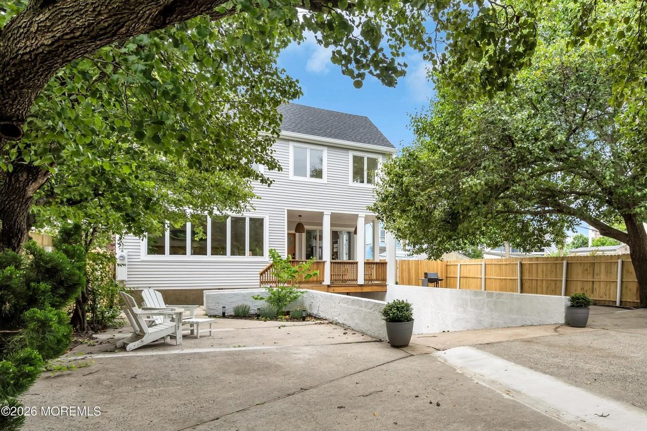 306 7th Ave - Photo 2 of 45