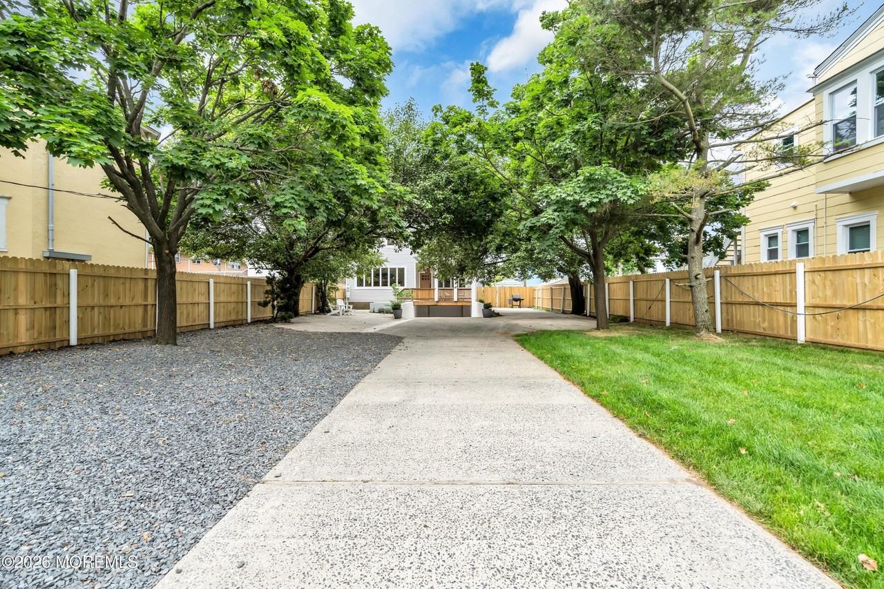 306 7th Ave - Photo 3 of 45