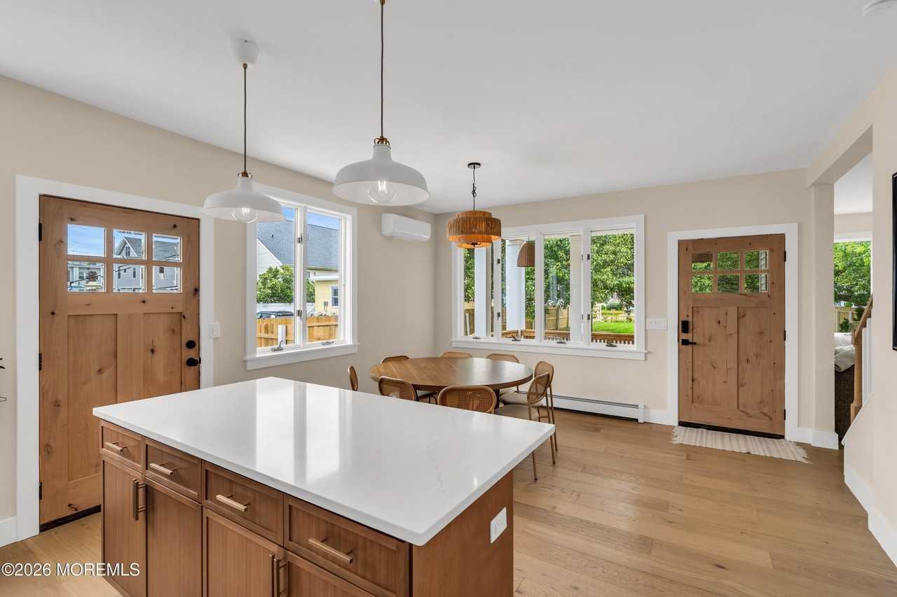 306 7th Ave - Photo 7 of 45
