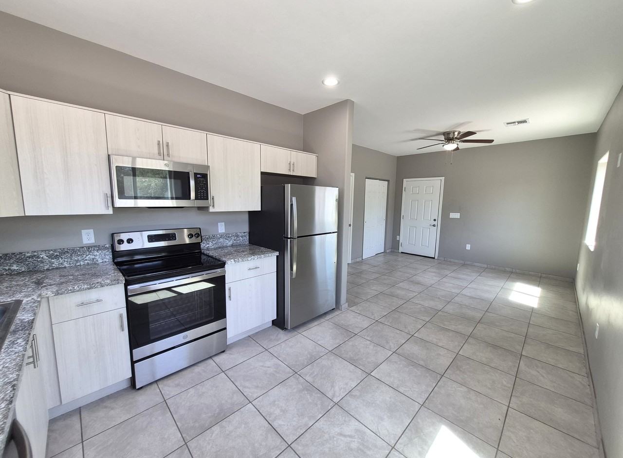 4957 North Sunrise AvenueUnit 2 #2 - Photo 5 of 12