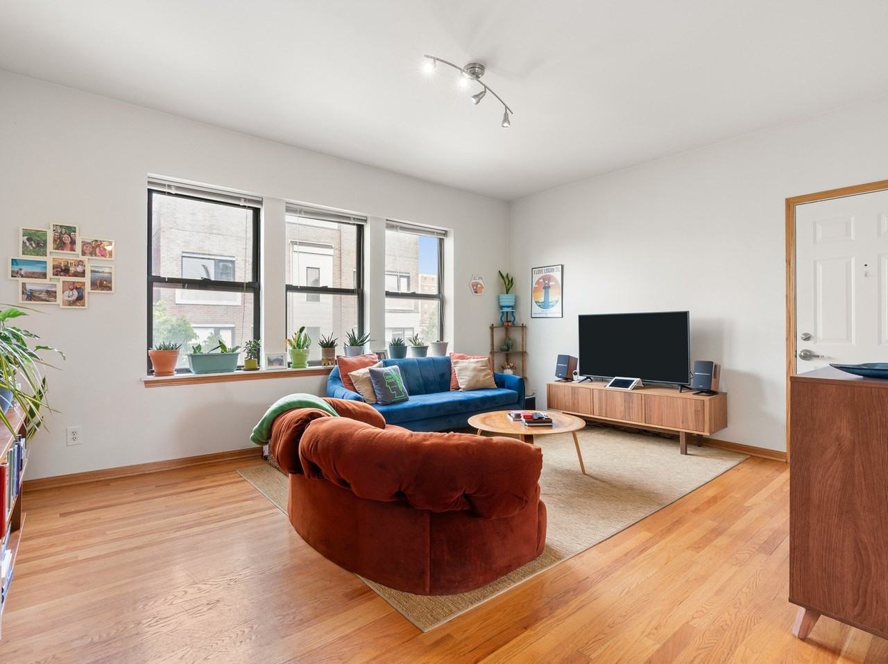 39 N Paulina St #3 - Photo 3 of 14
