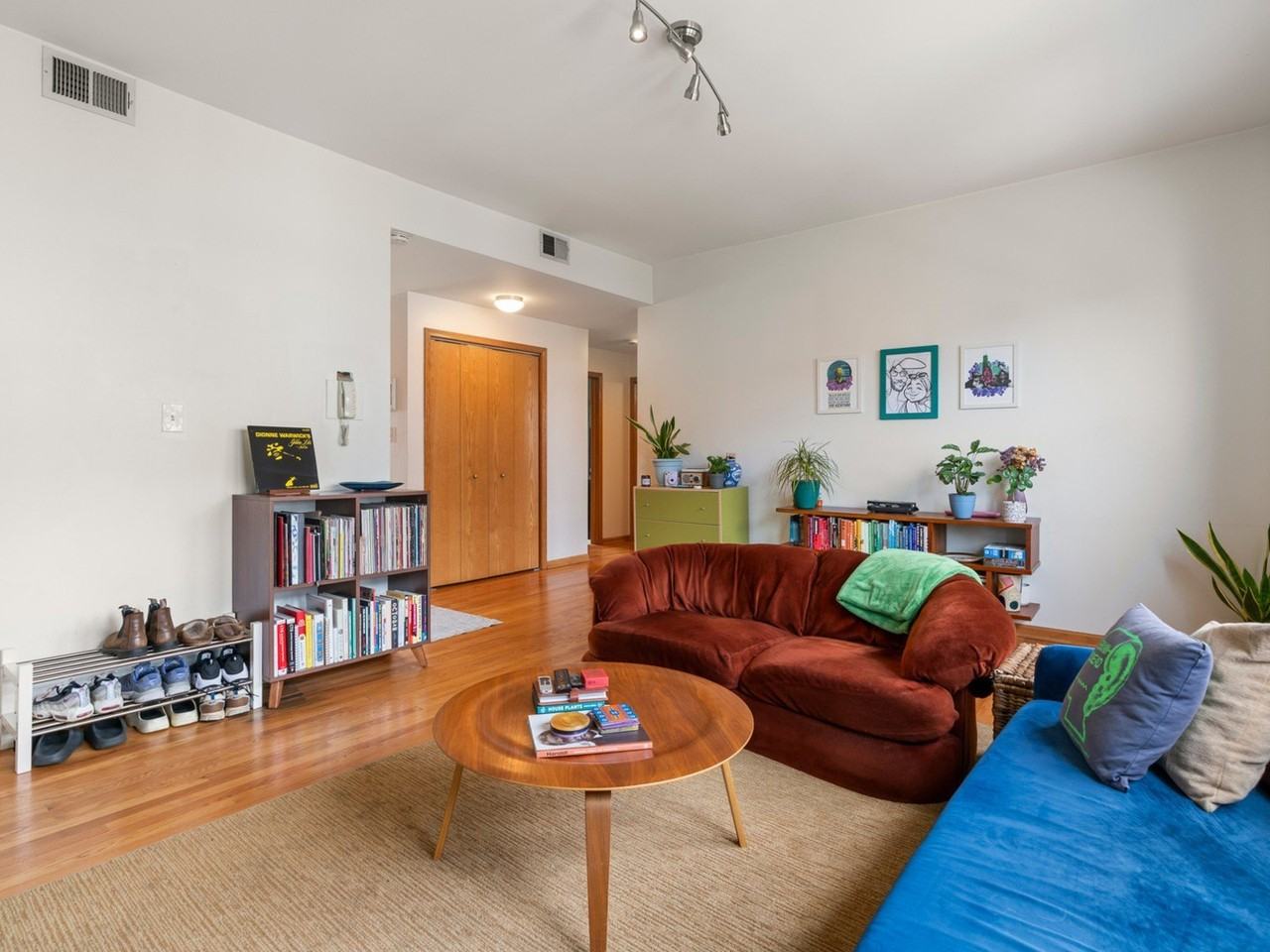 39 N Paulina St #3 - Photo 4 of 14