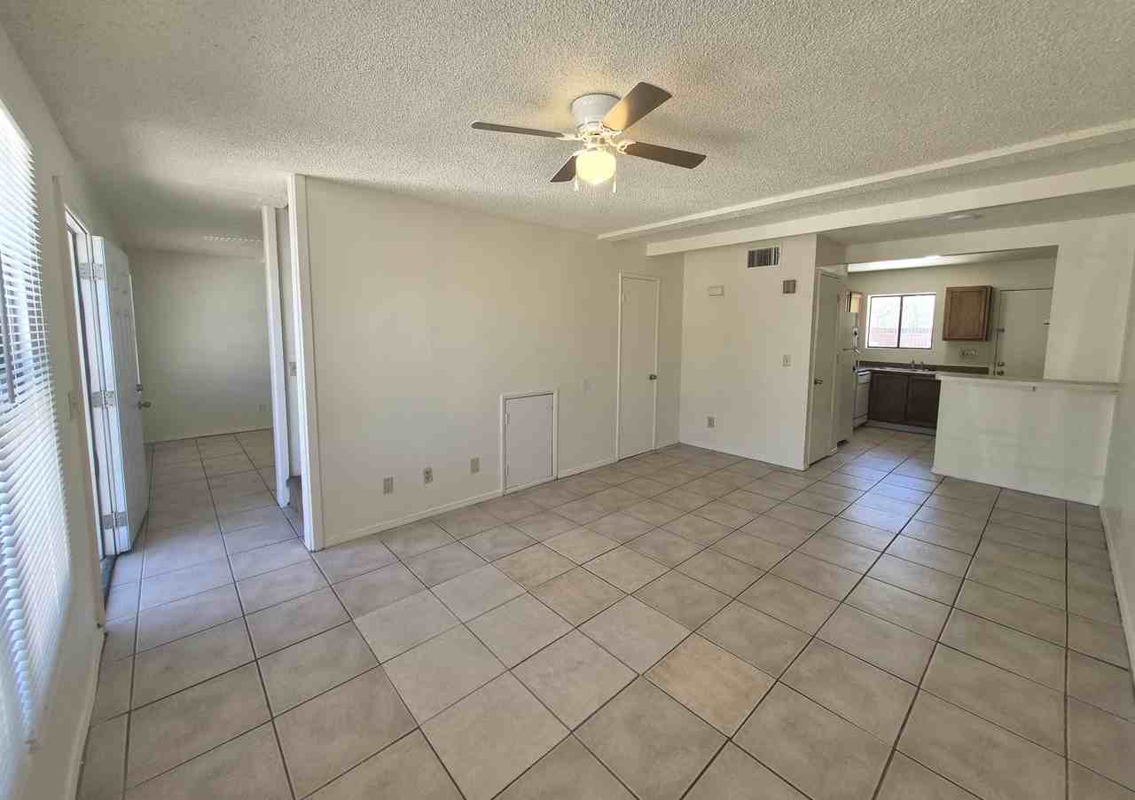 1017 N 6th Ave #1 - Photo 4 of 18