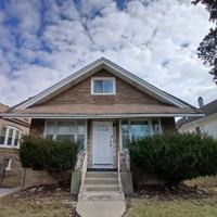 featured image of 2615 N Newcastle Ave #1