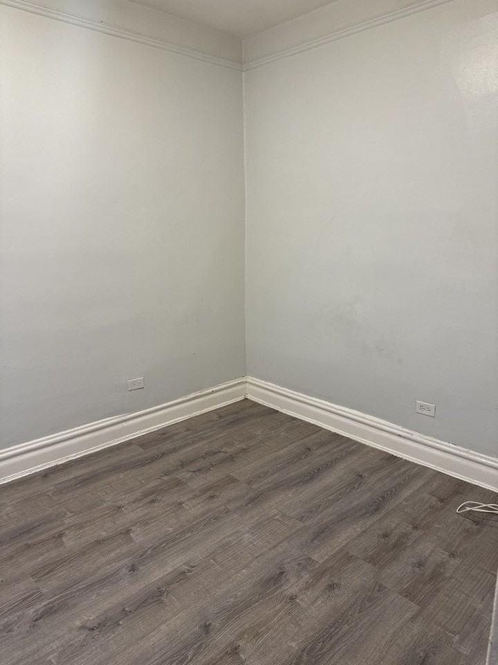 6344 S Eberhart Ave #1 - Photo 3 of 21