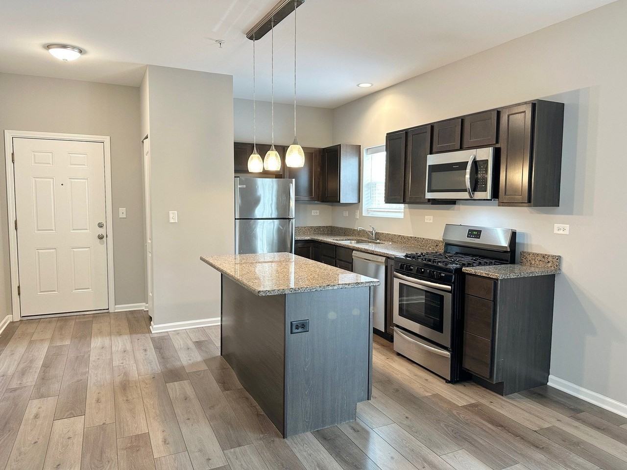 809 E Main St #2B - Photo 2 of 15