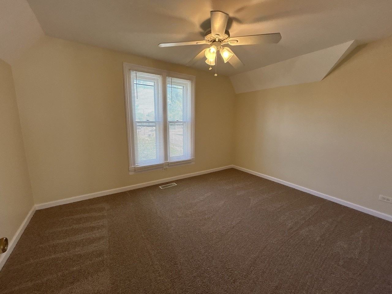 418 Saint Charles St #B - Photo 7 of 7