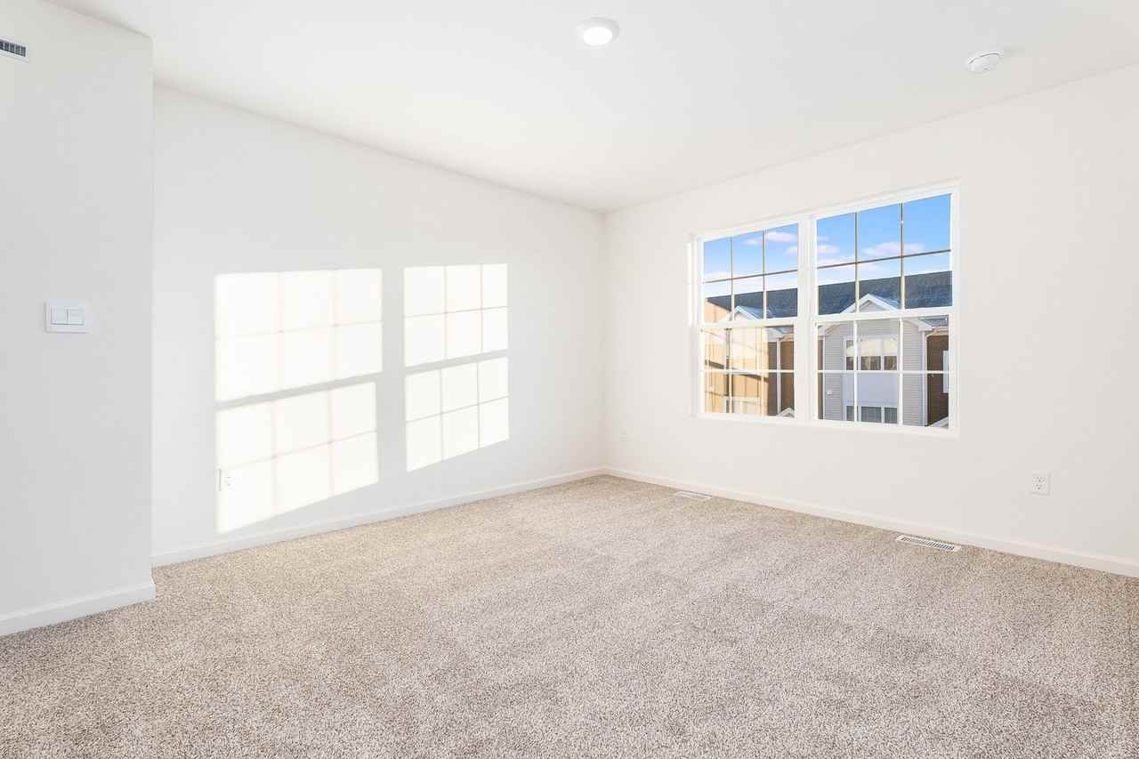 1059 Briar Glen Ct - Photo 4 of 15
