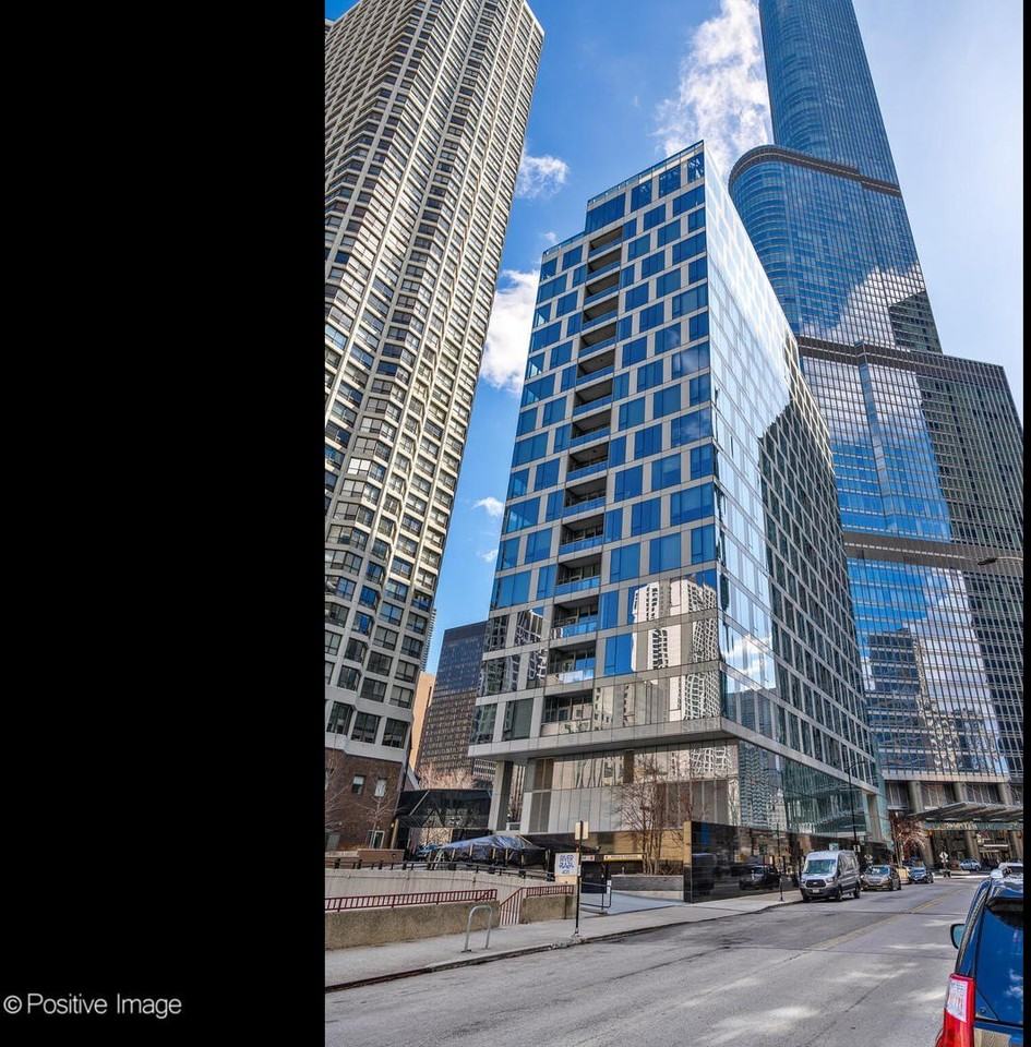 403 N Wabash Ave #15A - Photo 2 of 35