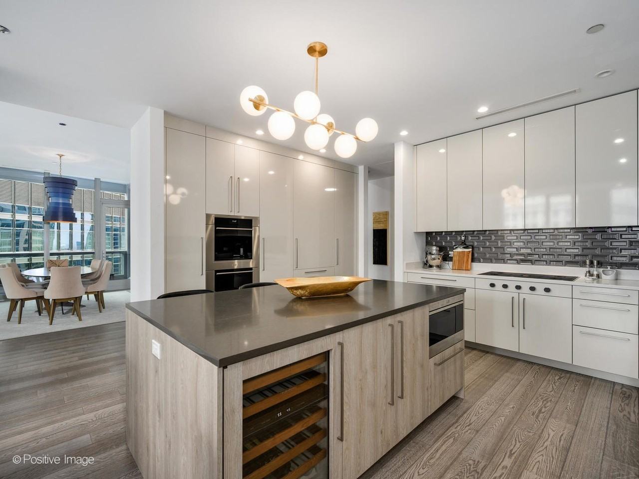 403 N Wabash Ave #15A - Photo 6 of 35