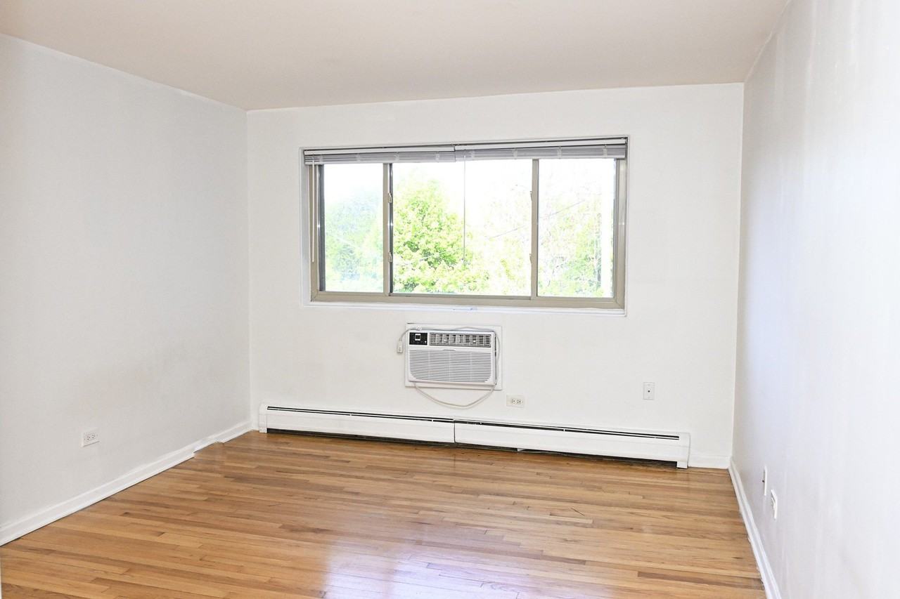 1415 W Lunt Ave #408 - Photo 6 of 14