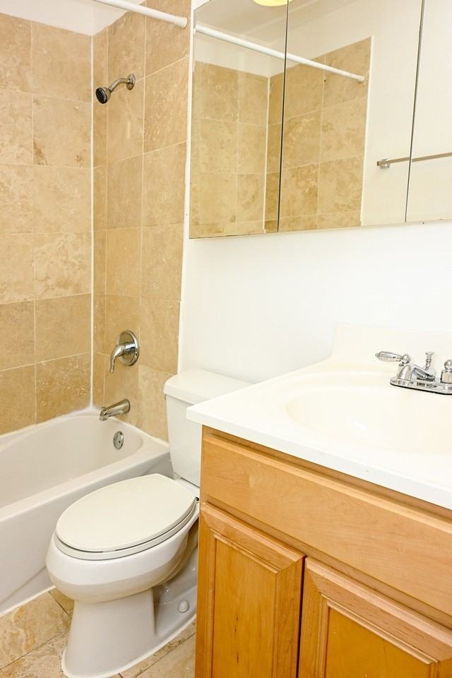 1415 W Lunt Ave #408 - Photo 7 of 14
