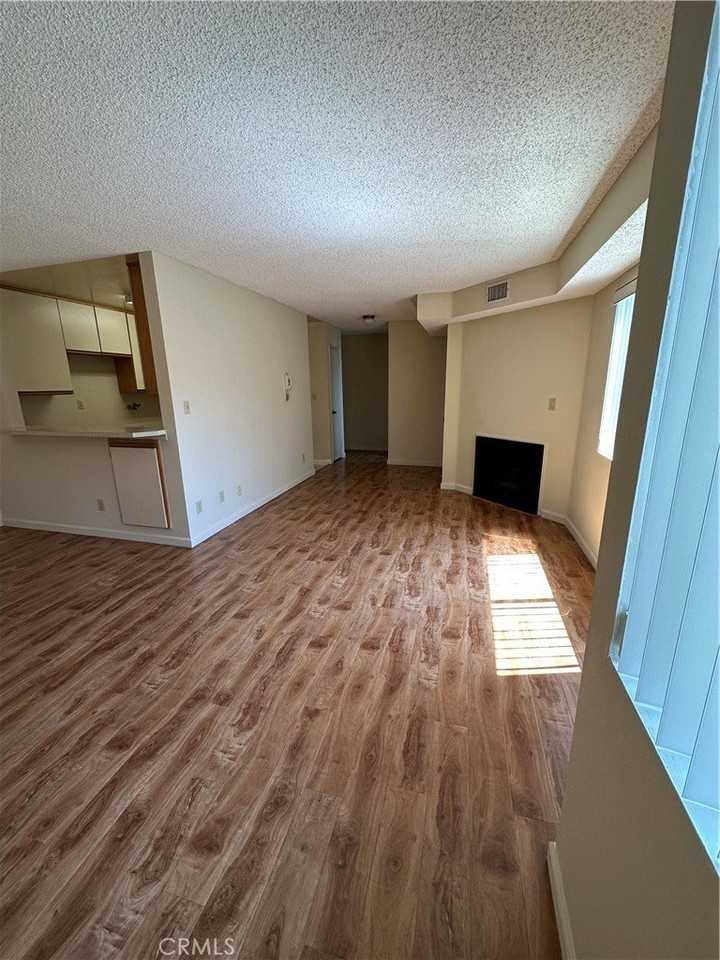 420 Milford St #F - Photo 5 of 23
