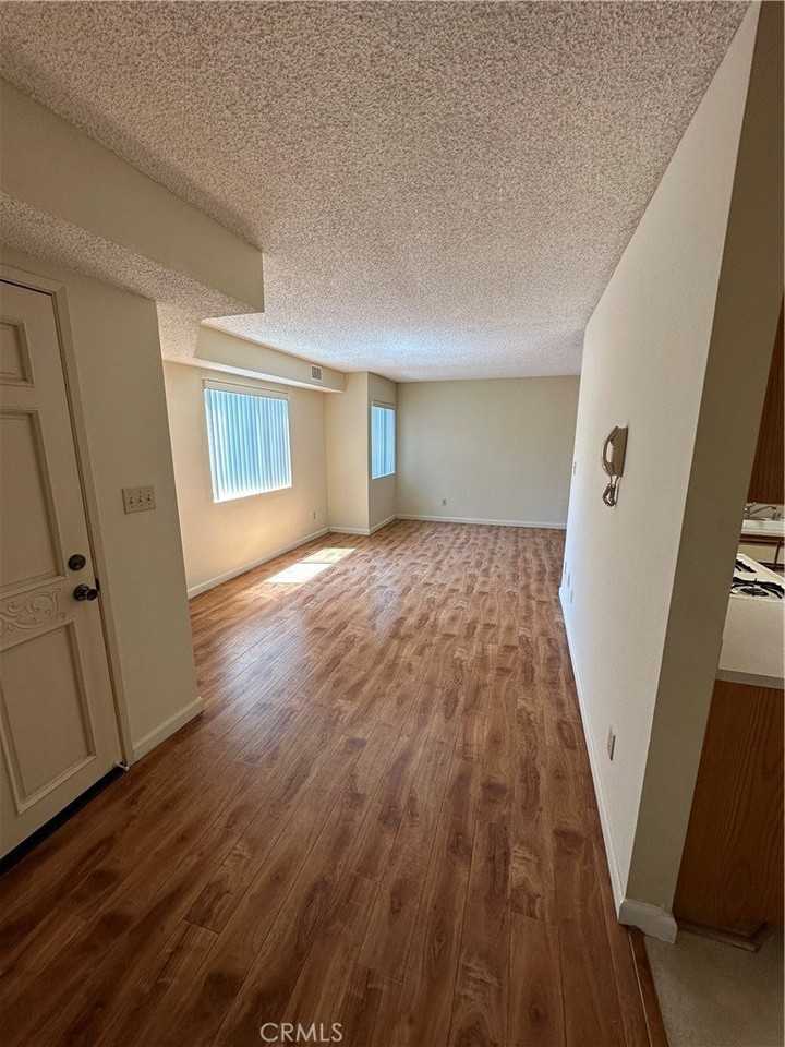 420 Milford St #F - Photo 6 of 23