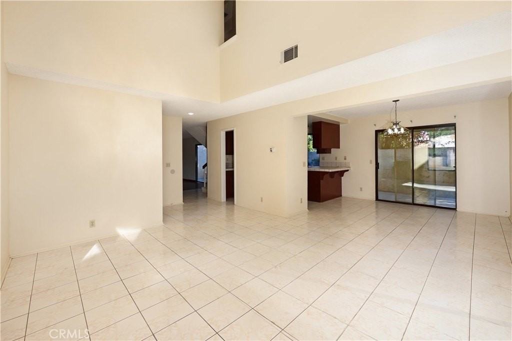 11251 Frankmont Ct - Photo 4 of 30