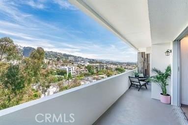 838 N Doheny Dr #804 - Photo 4 of 11
