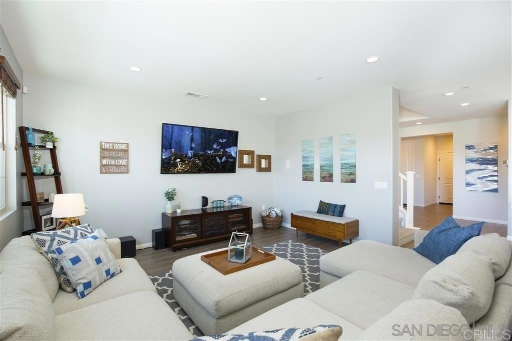 16307 Veridian Cir - Photo 3 of 22