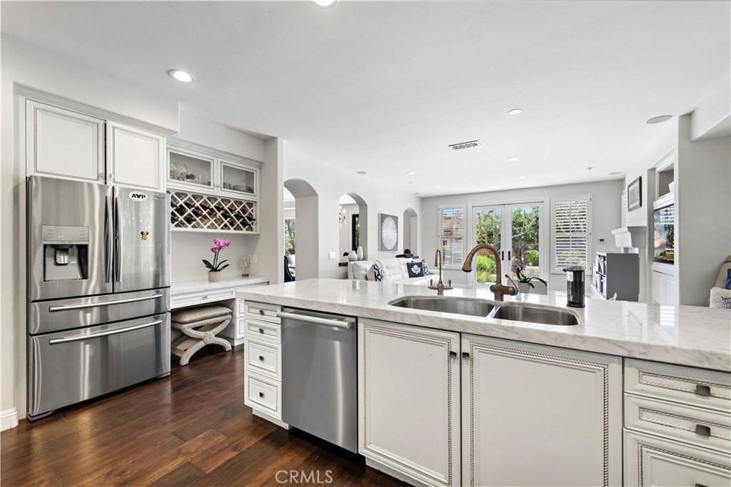16 Sunset Cv - Photo 3 of 50