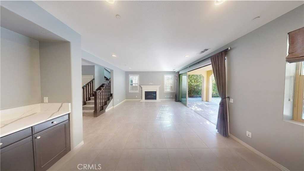 17 Gamella St - Photo 5 of 38