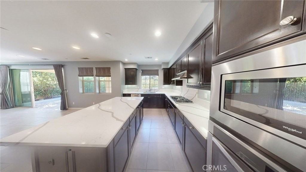 17 Gamella St - Photo 7 of 38