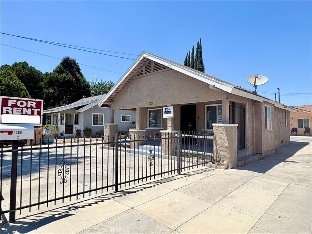 1360 Poplar St - Photo 5 of 50