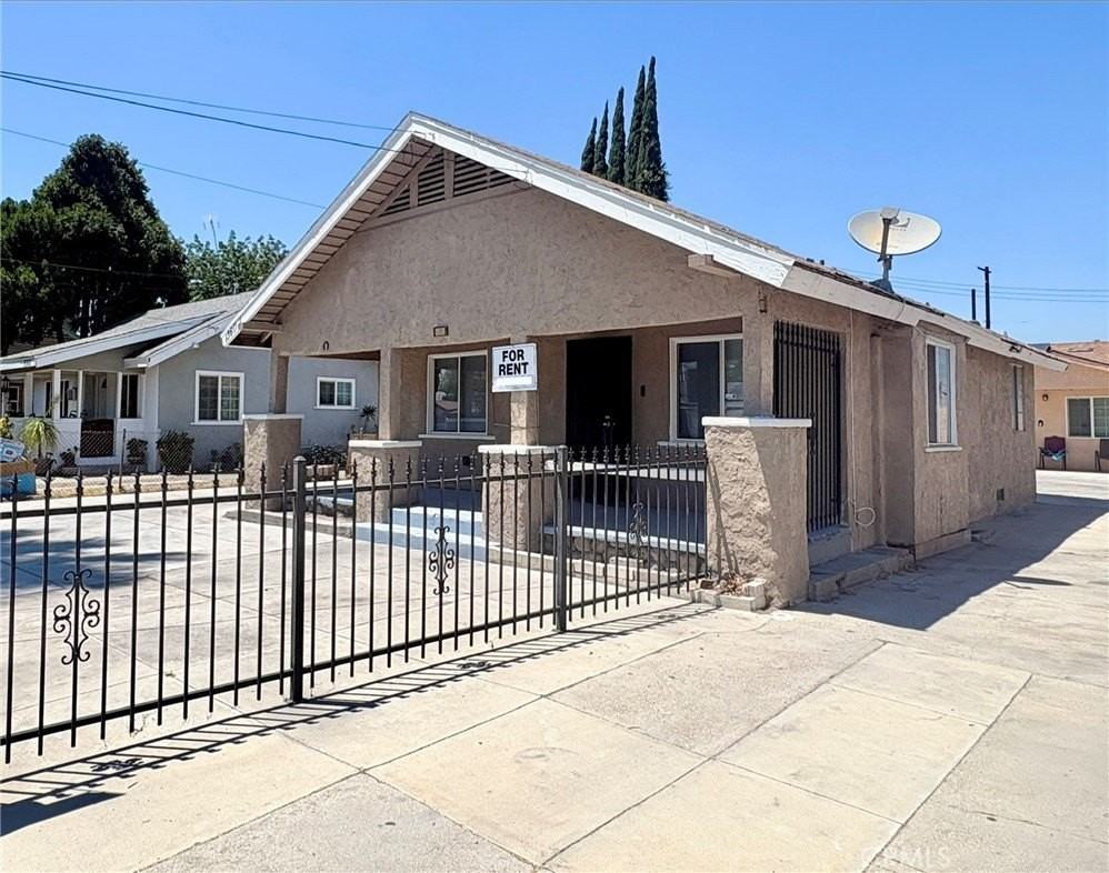 1360 Poplar St - Photo 6 of 50