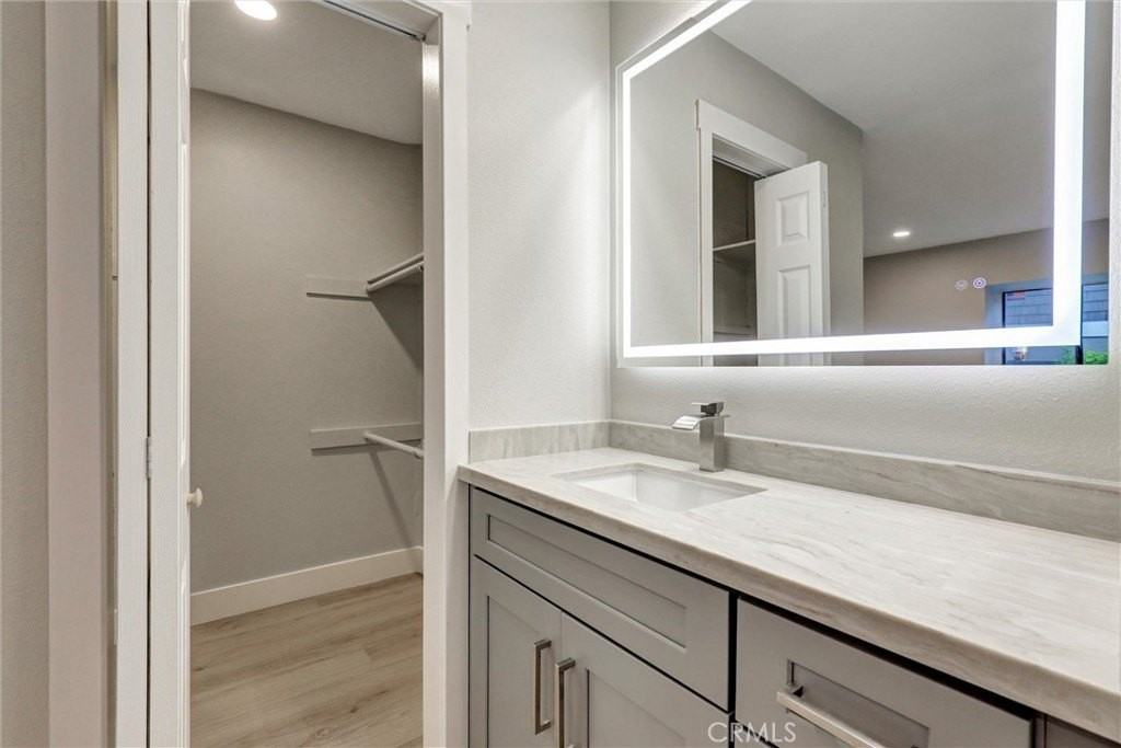 93 Streamwood - Photo 6 of 17
