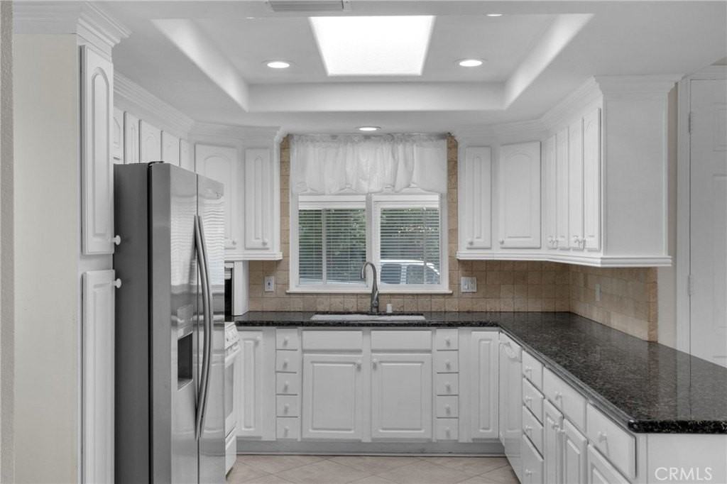479 Calle Cadiz #B - Photo 6 of 25