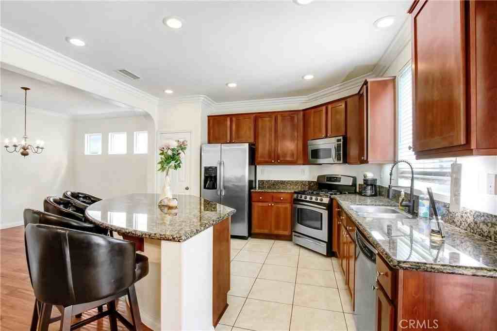 33561 Cedar Creek Ln - Photo 5 of 19