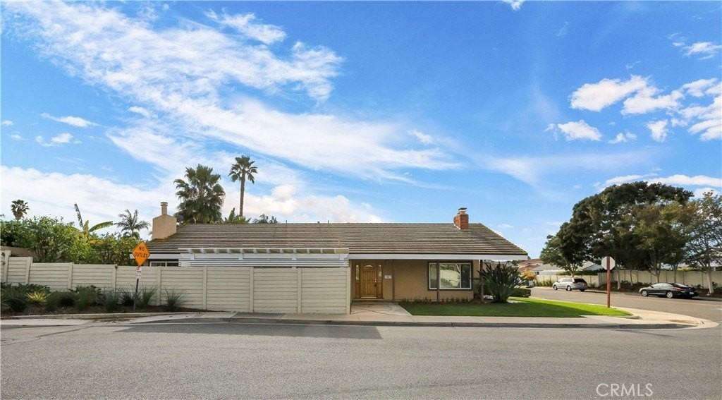 14602 Bel Aire St - Photo 4 of 31