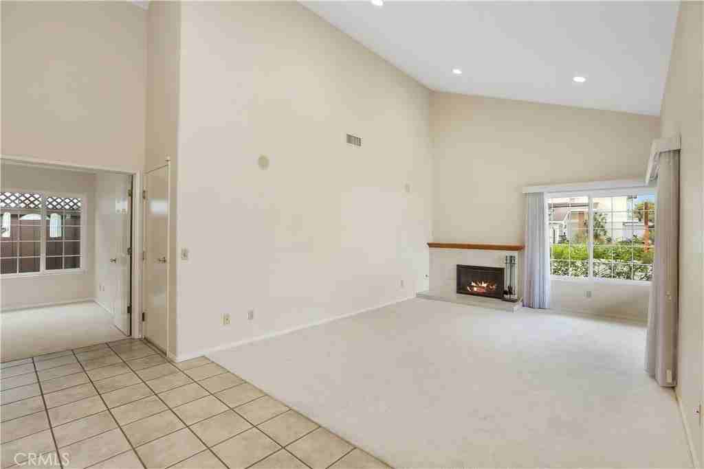 14602 Bel Aire St - Photo 5 of 31