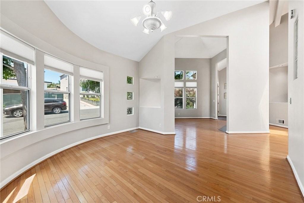1536 Silver St - Photo 7 of 34
